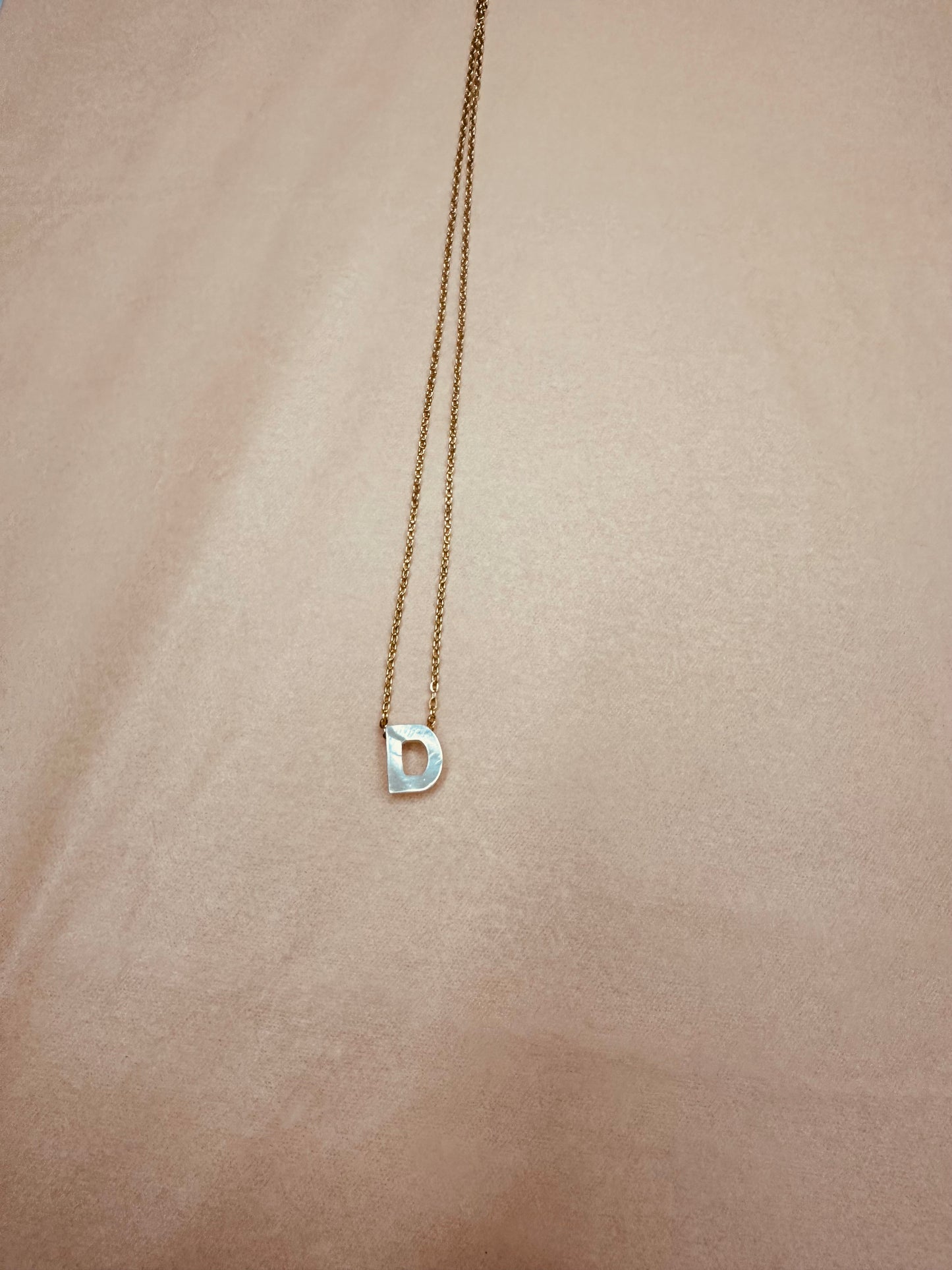 Inicial "D"