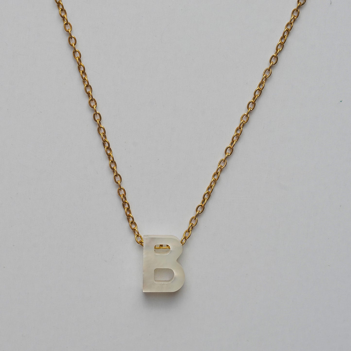 Monttan initial necklace letter B pendant