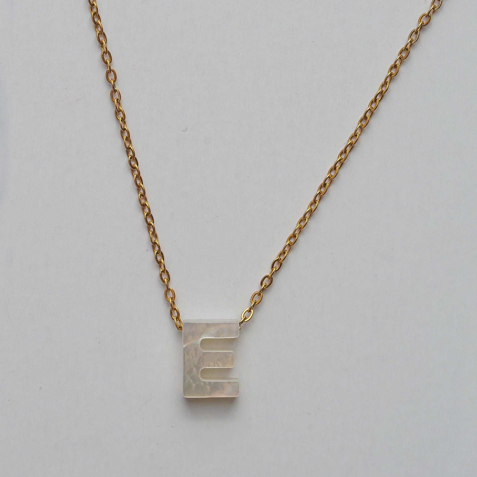  Monttan initial necklace letter E pendant