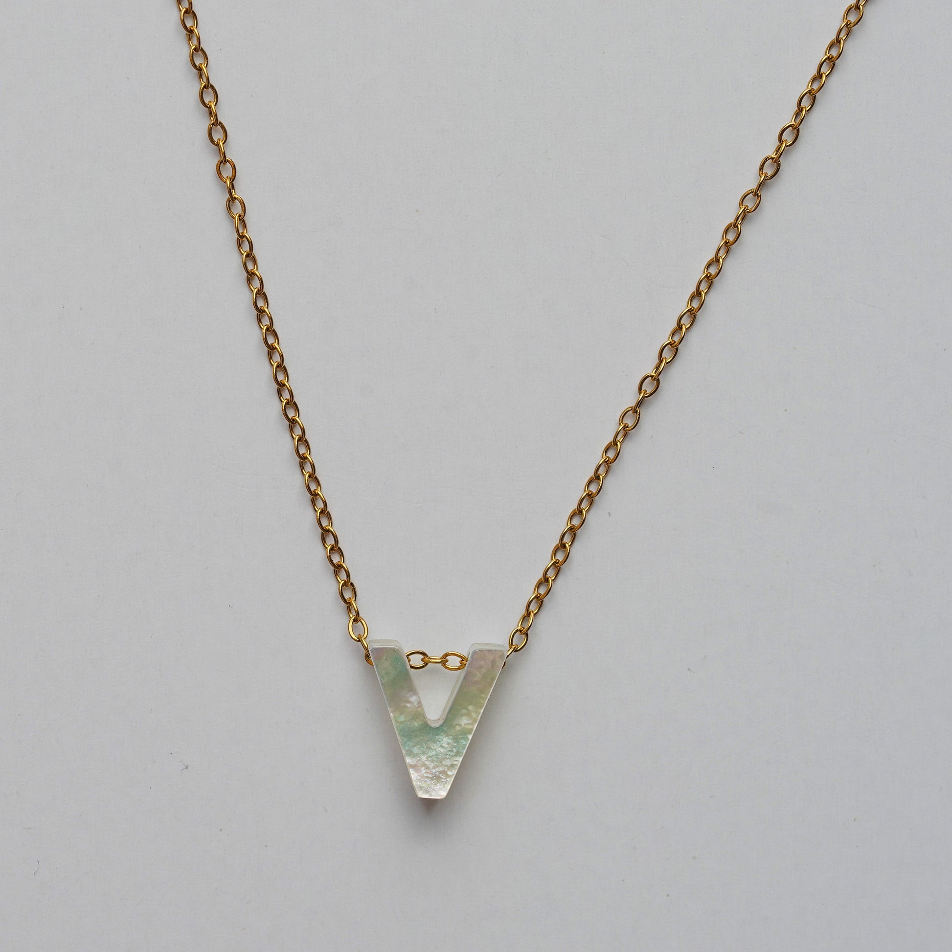 Monttan initial necklace letter V pendant