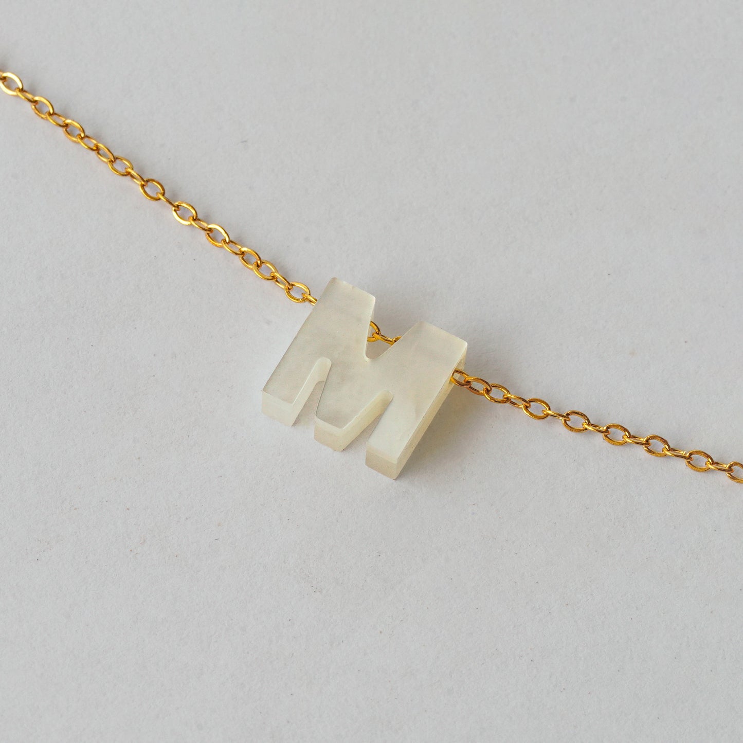 Inicial "M"